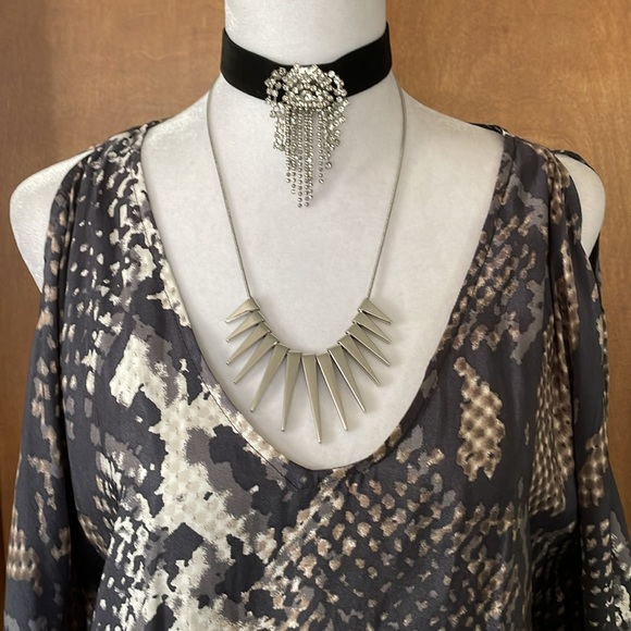 Python Print Batwing Blouse by Express - Picture 2 of 16